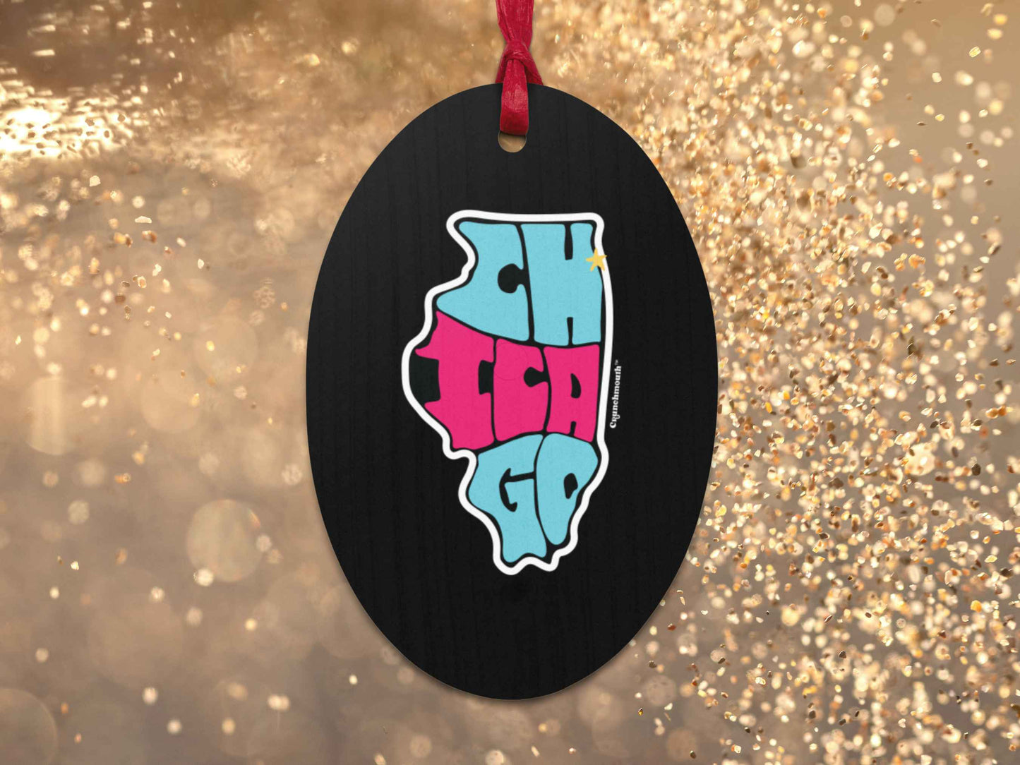 chicago Christmas ornament, back, gold glitter background