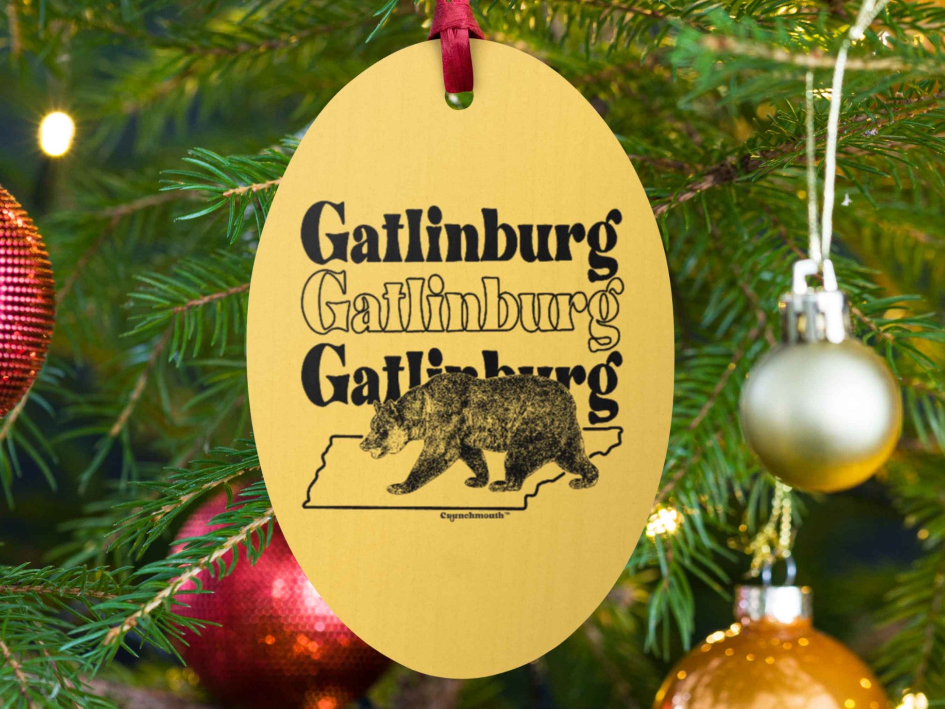 gatlinburg ornament, retro Christmas ornaments, front, Christmas tree background